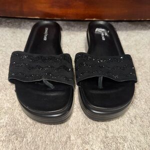 Donald Pliner Embellished Platform Sandal Size 10m